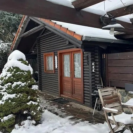 Hébergement de vacances Utulny Srub Na Jihu Brna Zelesice